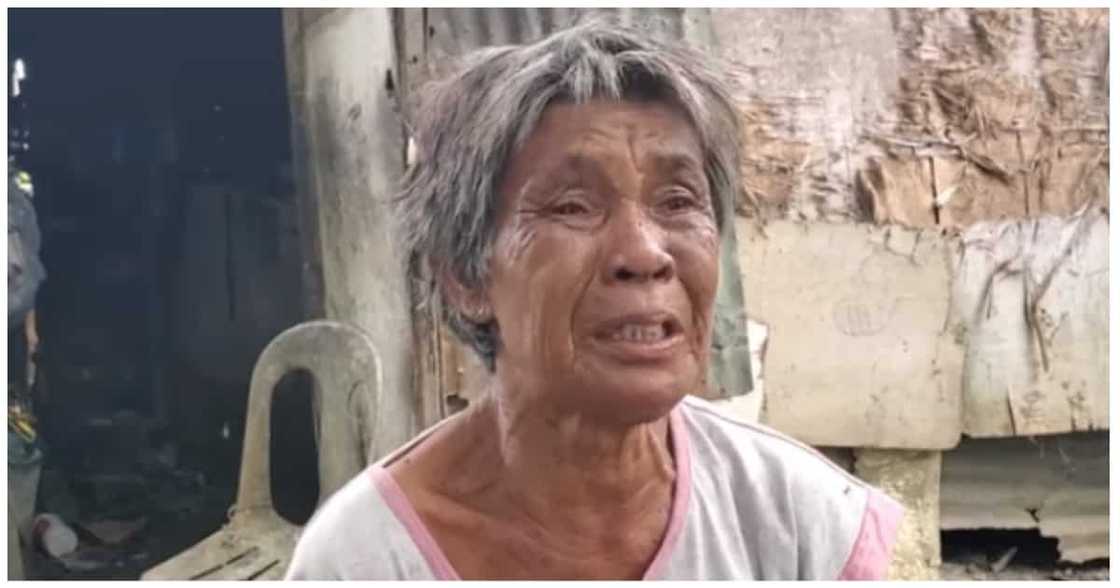 Lolang mag-isang nakatira sa bahay na may kakaibang amoy, natulungan Lolang mag-isang nakatira sa bahay na may kakaibang amoy, natulungan