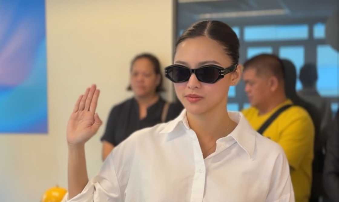 Kim Chiu nagsumite ng reklamo matapos matuklasan ang umano’y nawalang pondo Kim Chiu nagsumite ng reklamo matapos matuklasan ang umano’y nawalang pondo