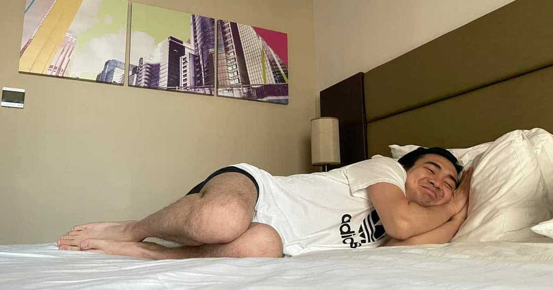 Gerald Anderson, meron umanong binisitang iba habang nasa lock-in taping si Julia Barretto, ayon kay Xian Gaza Gerald Anderson, meron umanong binisitang iba habang nasa lock-in taping si Julia Barretto, ayon kay Xian Gaza