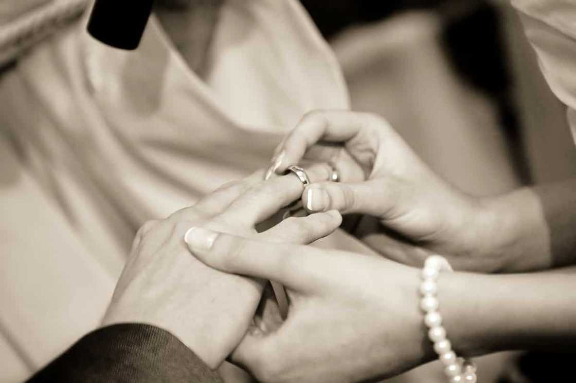 No more 'abays,' new normal for weddings will leave the bride without her entourage No more 'abays,' new normal for weddings will leave the bride without her entourage