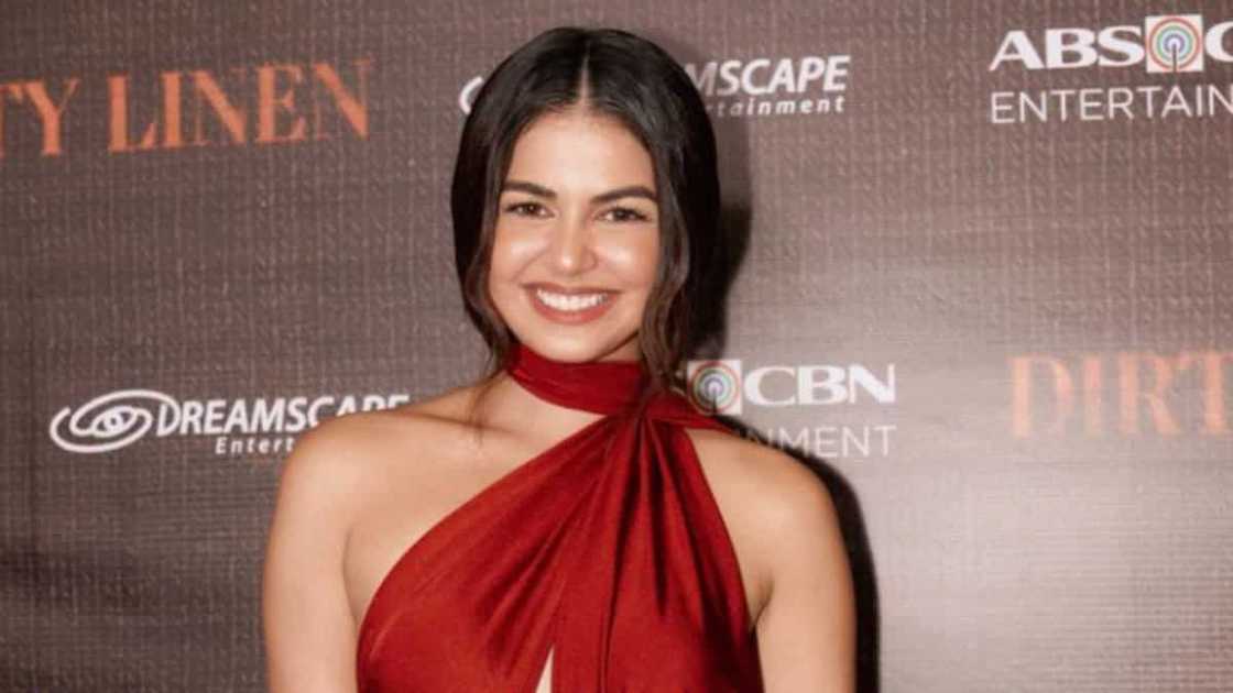 Janine Gutierrez, pinasalamatan ang ina: "It is my pride and joy to be anak ni Lotlot" Janine Gutierrez, pinasalamatan ang ina: "It is my pride and joy to be anak ni Lotlot"