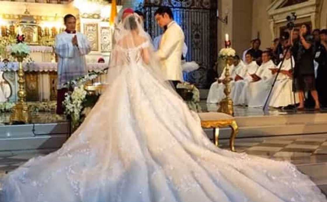 Tunay na mga kabogera! Most expensive wedding gowns worn by 'yayamanin' celebs in PH history Tunay na mga kabogera! Most expensive wedding gowns worn by 'yayamanin' celebs in PH history