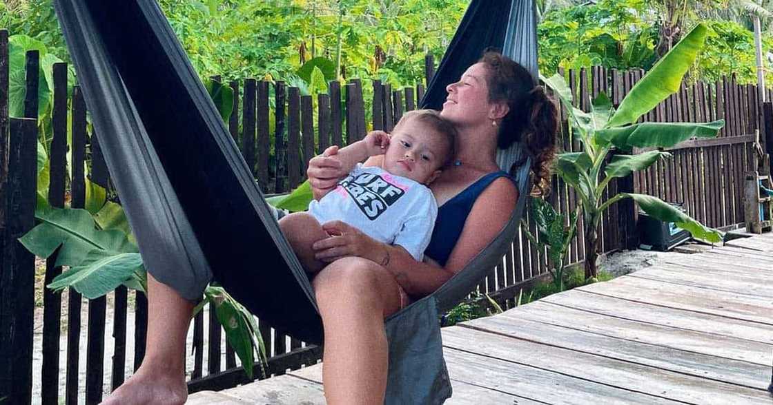 Andi Eigenmann, unti-unti nang nagiging mahusay sa surfing: "Trying to go more on my own" Andi Eigenmann, unti-unti nang nagiging mahusay sa surfing: "Trying to go more on my own"