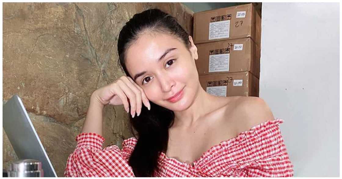 Kris Bernal, sinabihan ang bashers na mag-unfollow na lang sa kanya Kris Bernal, sinabihan ang bashers na mag-unfollow na lang sa kanya