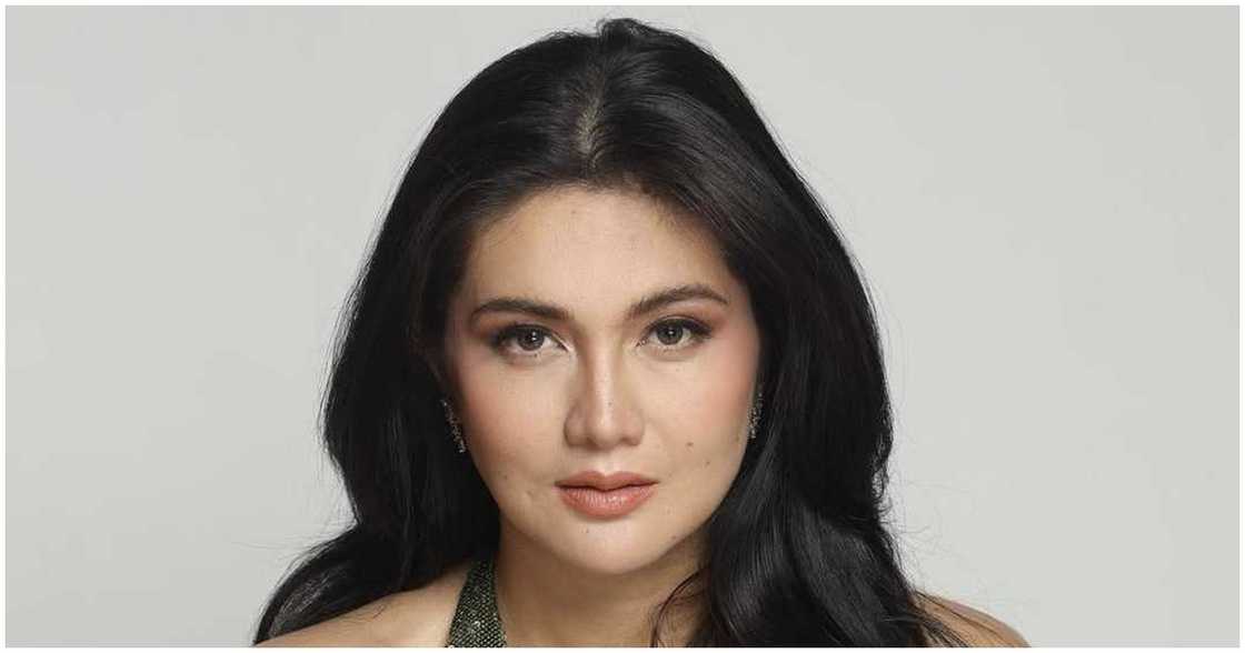 Dimples Romana, nag-reflect sa pagiging breadwinner niya sa edad na 12 Dimples Romana, nag-reflect sa pagiging breadwinner niya sa edad na 12