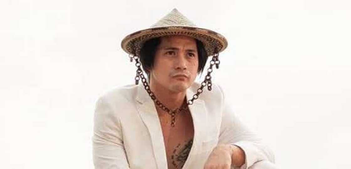 Ogie Diaz, isiniwalat na gumagawa ng pelikula si Robin Padilla para may trabaho mga tao Ogie Diaz, isiniwalat na gumagawa ng pelikula si Robin Padilla para may trabaho mga tao