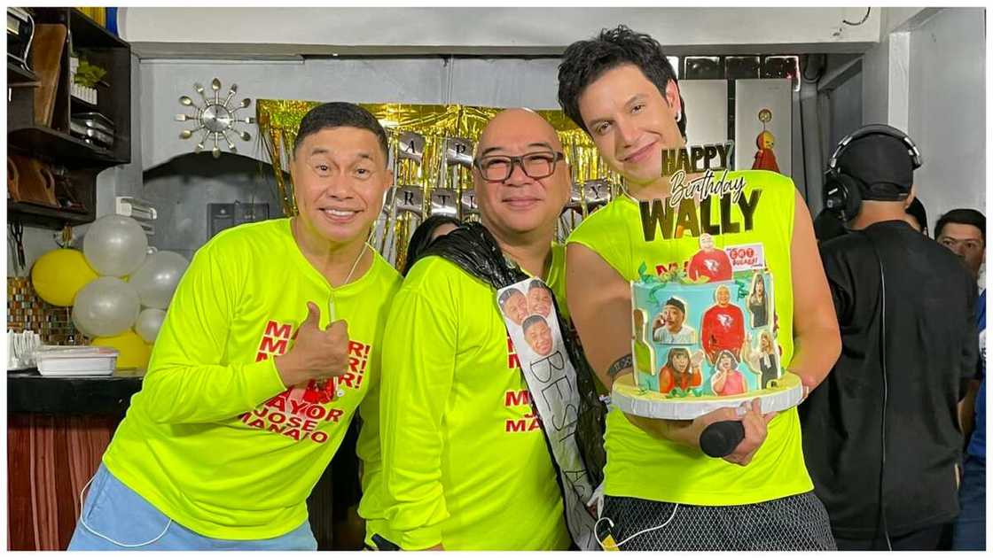 JoWaPao, emosyonal sa natanggap na early Father's day surprise JoWaPao, emosyonal sa natanggap na early Father's day surprise