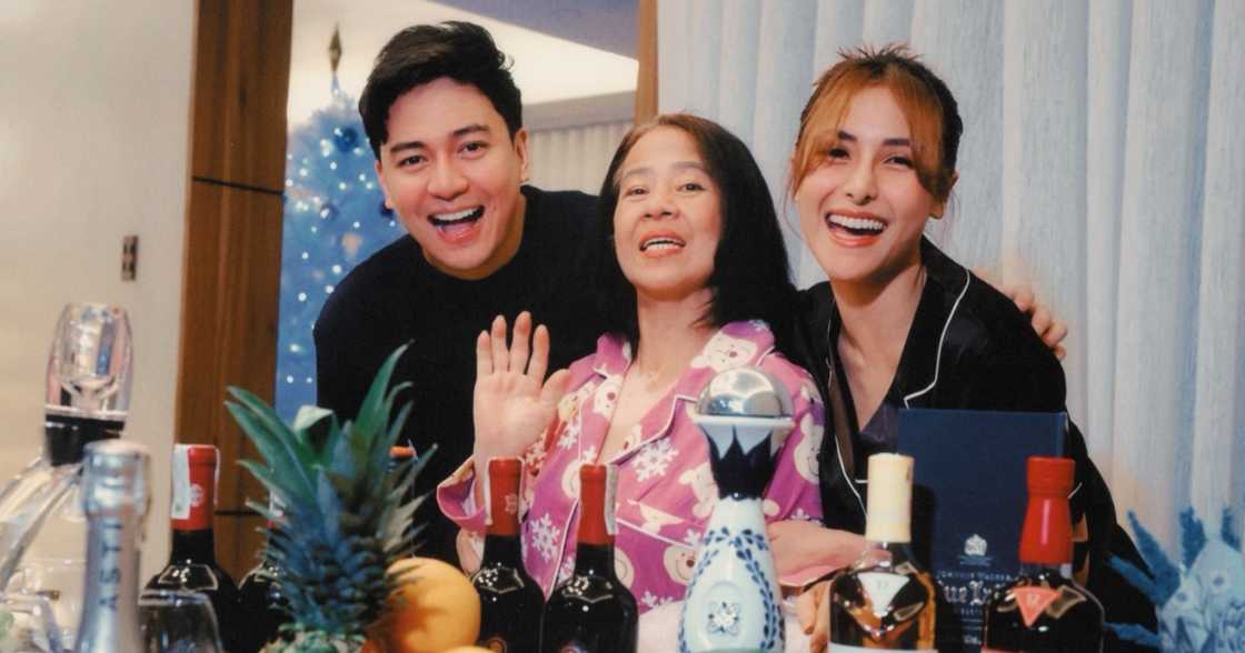 Jak Roberto shares reel of family Christmas celebration with sister Sanya Lopez, family