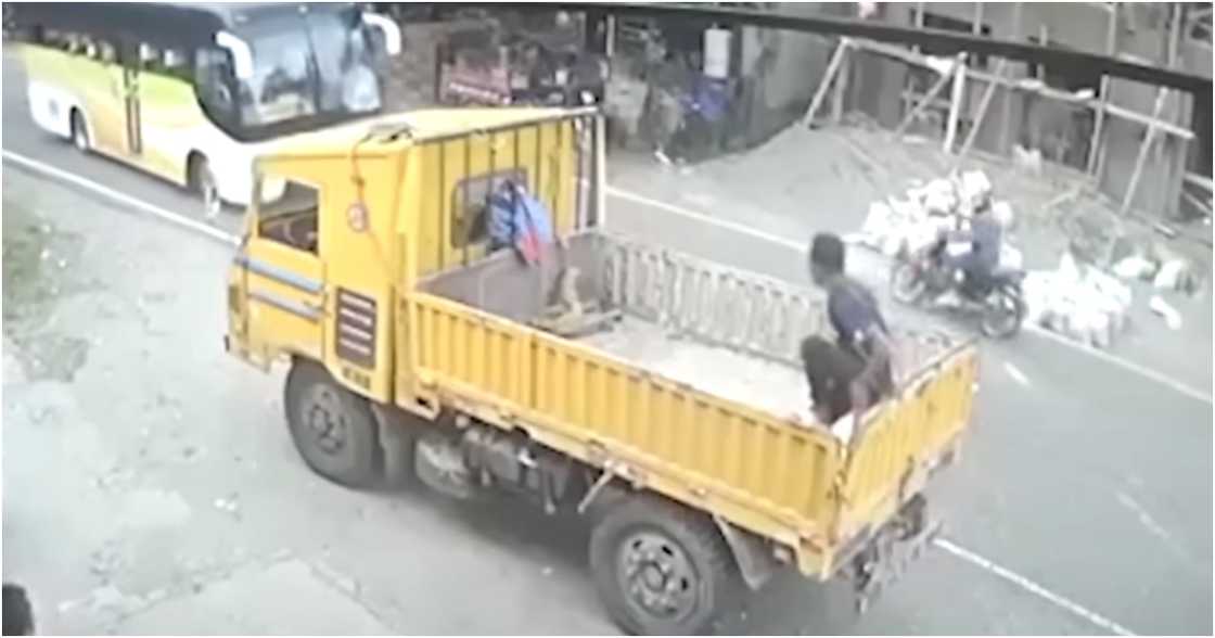 24-Oras Weekend/GMA-7/GMA Integrated News on YouTube 24-Oras Weekend/GMA-7/GMA Integrated News on YouTube