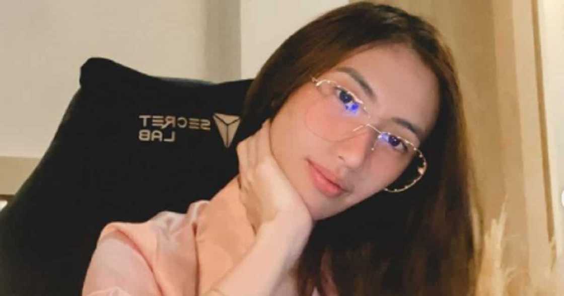 Pastillas Girl, ipinakita ang kanyang bagong bahay at mga mamahaling sasakyan Pastillas Girl, ipinakita ang kanyang bagong bahay at mga mamahaling sasakyan