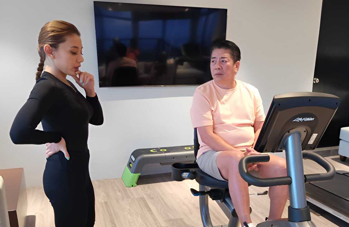 Willie Revillame, kinuha ang serbisyo ni Coach Hazel Calawod para sa kanyang fitness Willie Revillame, kinuha ang serbisyo ni Coach Hazel Calawod para sa kanyang fitness