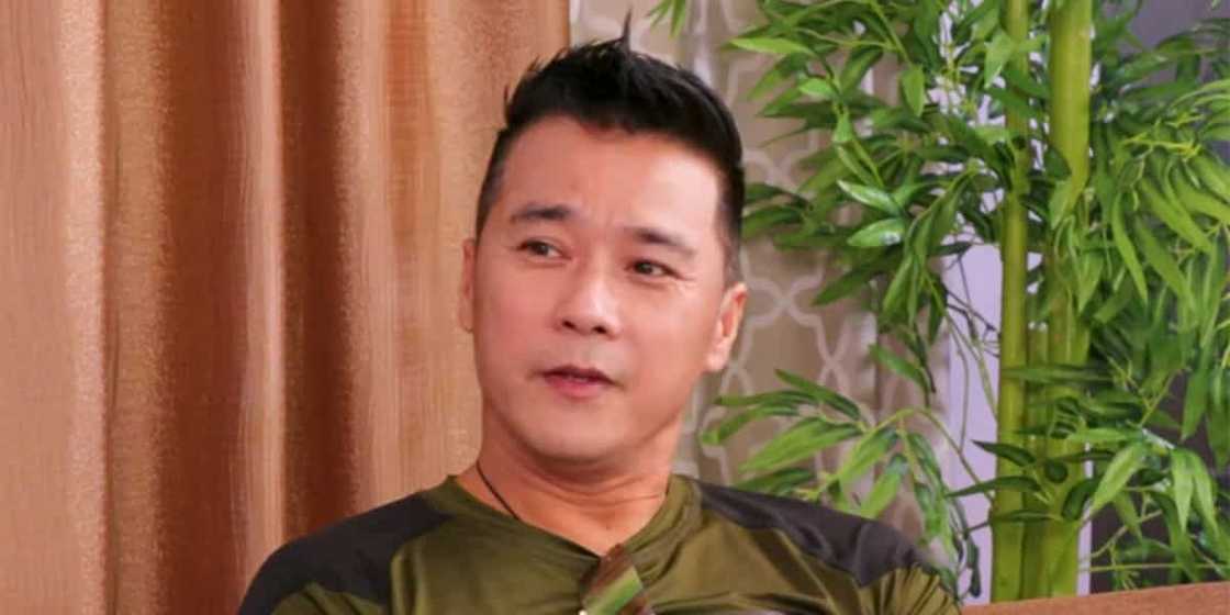 Jeric Raval, hindi pinapanood ang mga pelikula ni AJ Raval: "Naaalibadbaran lang ako" Jeric Raval, hindi pinapanood ang mga pelikula ni AJ Raval: "Naaalibadbaran lang ako"