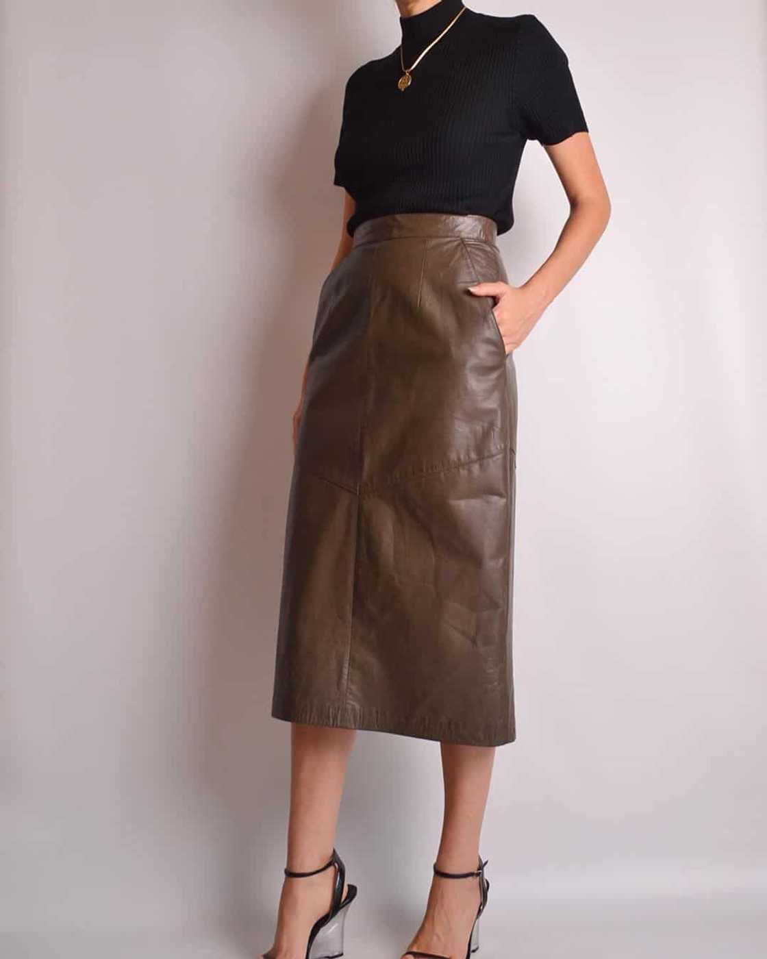 vintage outfit for women skirt