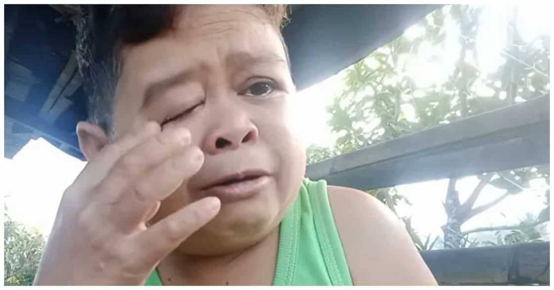 Mura, umiiyak na nagbigay ng reaksyon sa video ni Virgelyn para sa kanya Mura, umiiyak na nagbigay ng reaksyon sa video ni Virgelyn para sa kanya