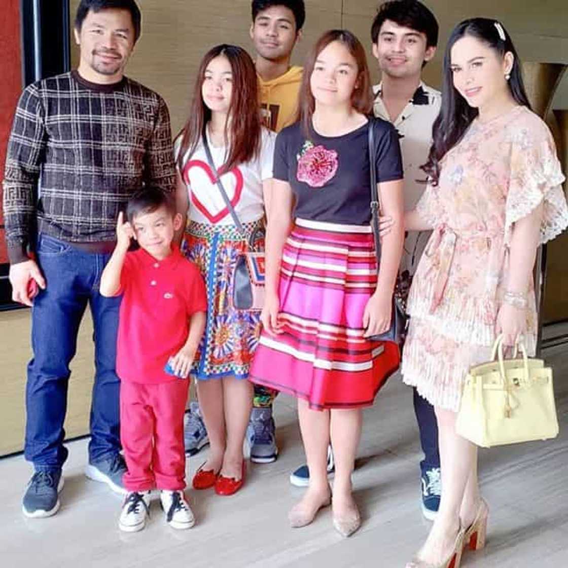 Manny Pacquiao family picture Manny Pacquiao family picture