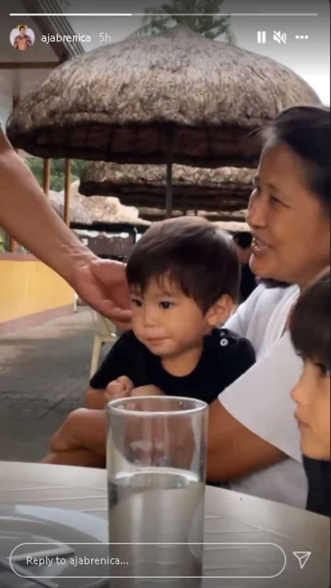 Aljur Abrenica, nag-post ng masayang video clip ng dalawang anak sa piling niya Aljur Abrenica, nag-post ng masayang video clip ng dalawang anak sa piling niya