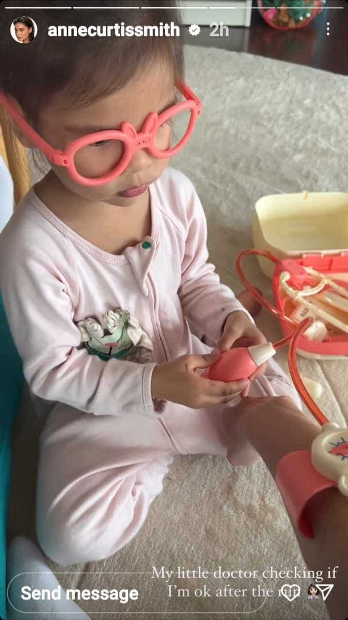 Video of baby Dahlia as “little doctor” of Anne Curtis spreads good vibes Video of baby Dahlia as “little doctor” of Anne Curtis spreads good vibes