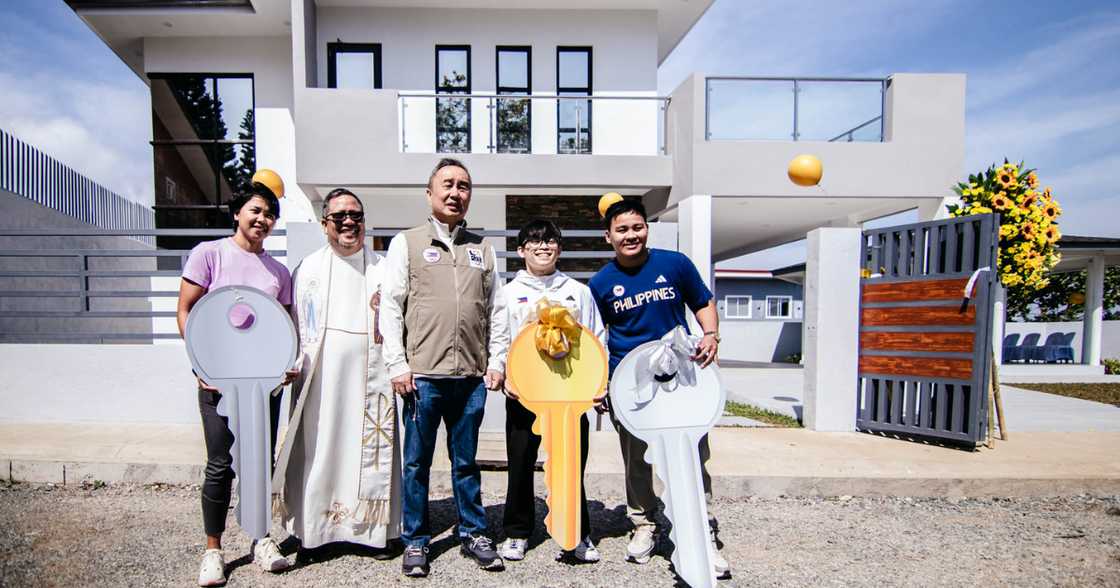 Carlos Yulo, Nesthy Petecio, Aira Villegas, natanggap na ang brand new homes nila sa Tagaytay Carlos Yulo, Nesthy Petecio, Aira Villegas, natanggap na ang brand new homes nila sa Tagaytay
