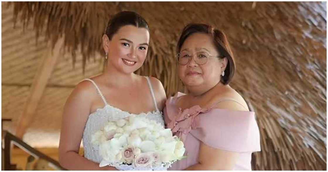 Angelica Panganiban, ipinakita ang nakakaantig na phone wallpaper ng yumaong ina Angelica Panganiban, ipinakita ang nakakaantig na phone wallpaper ng yumaong ina