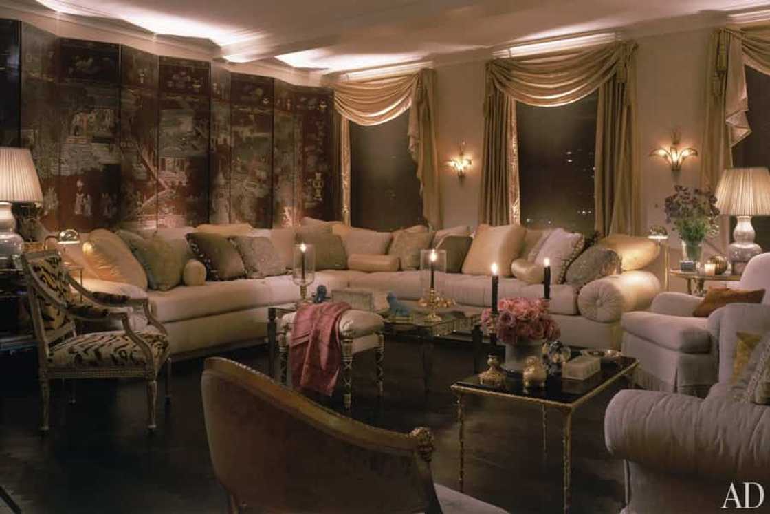 The Diva Mariah Carey gives a tour of her stunning closet and triplex penthouse in New York