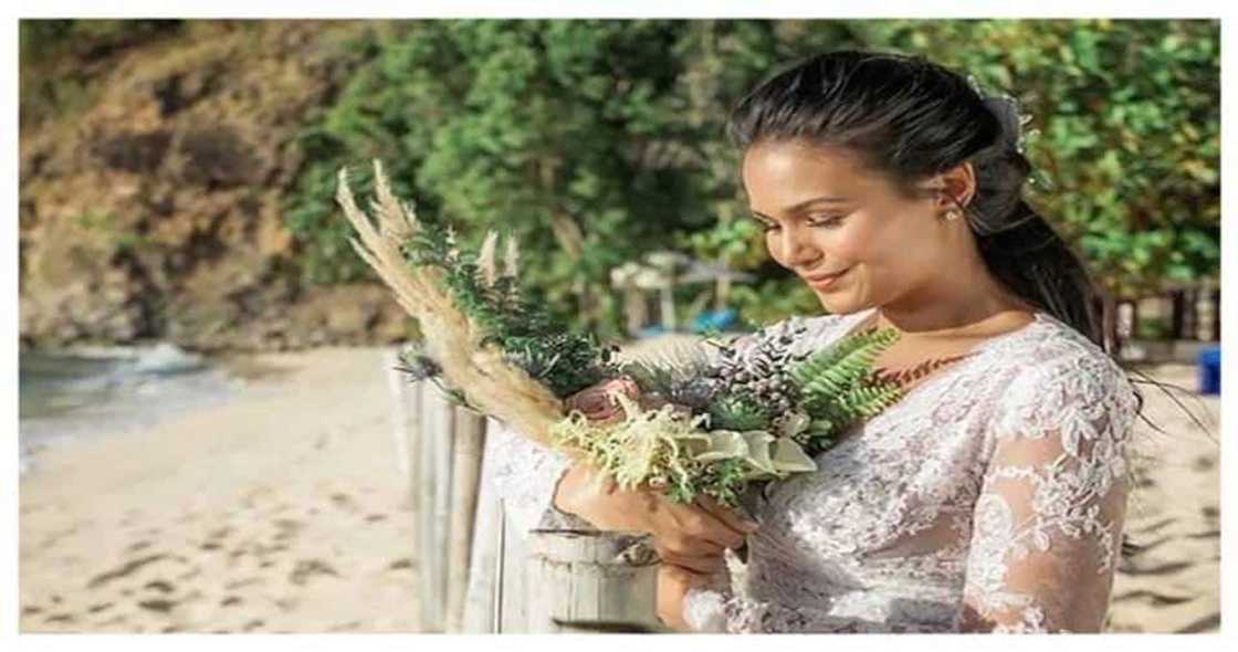 Iza Calzado, madamdaming birthday greeting para sa asawa, usap-usapan: “You have shown me what true love is” Iza Calzado, madamdaming birthday greeting para sa asawa, usap-usapan: “You have shown me what true love is”