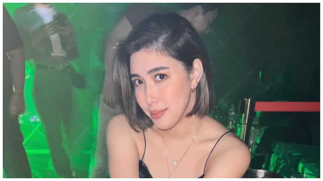 Dani Barretto, iyak nang iyak dahil sa nailabas ng video ni Alex ayon kay ayon kay Ogie Diaz Dani Barretto, iyak nang iyak dahil sa nailabas ng video ni Alex ayon kay ayon kay Ogie Diaz