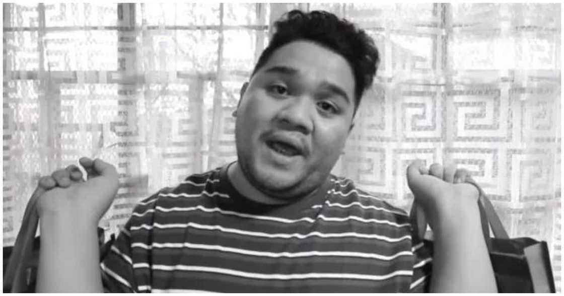 Lloyd Cadena, namahagi pa ng mga tablets sa kabataan bago pumanaw Lloyd Cadena, namahagi pa ng mga tablets sa kabataan bago pumanaw