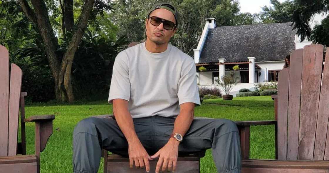 Derek Ramsay, finlex sa social media ang bagong bald look: “I’m back” Derek Ramsay, finlex sa social media ang bagong bald look: “I’m back”