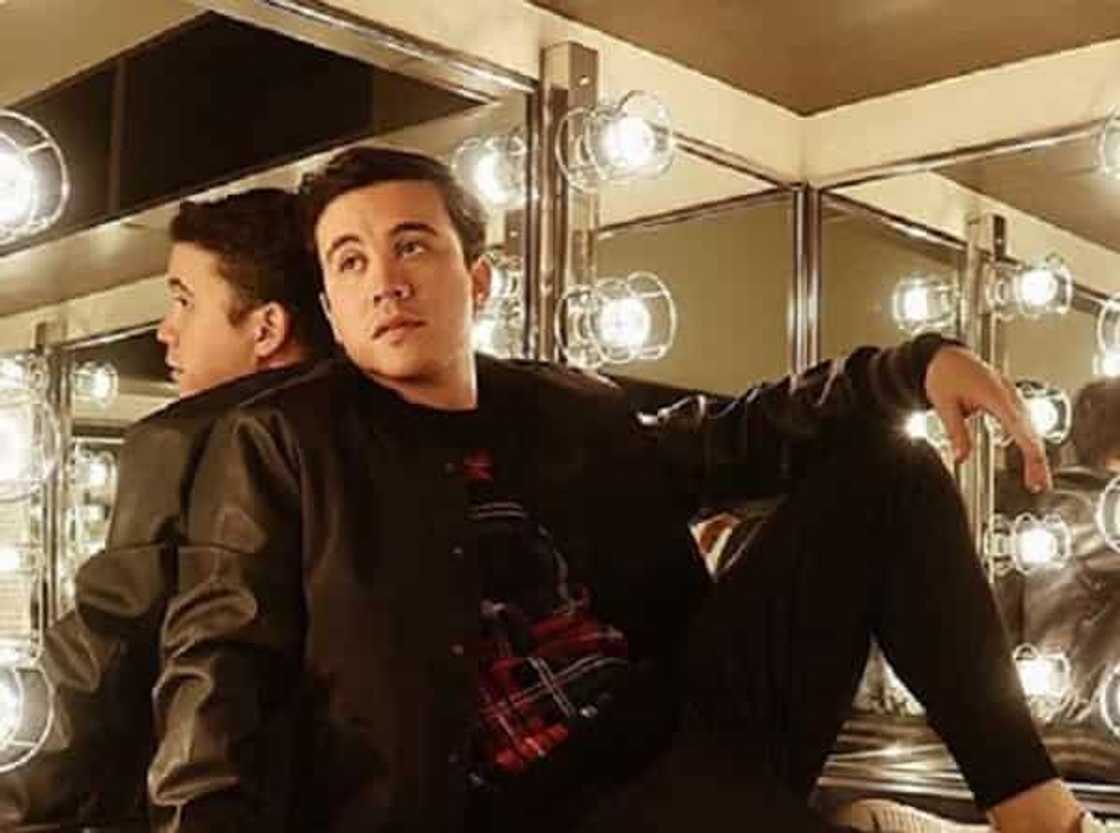 Arjo Atayde, bukas umano ang mga mata at tainga kaya madali siyang nakakatulong, ani Lolit Solis Arjo Atayde, bukas umano ang mga mata at tainga kaya madali siyang nakakatulong, ani Lolit Solis