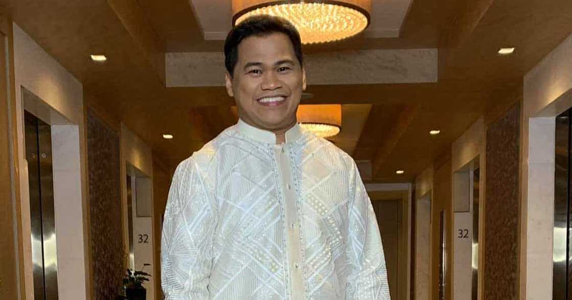 Ogie Diaz, pinuna ilang netizens sa tila pagpuri kay Dr. Chao-Tiao Yumol: “Kung sa pamilya nila nangyari ito?” Ogie Diaz, pinuna ilang netizens sa tila pagpuri kay Dr. Chao-Tiao Yumol: “Kung sa pamilya nila nangyari ito?”