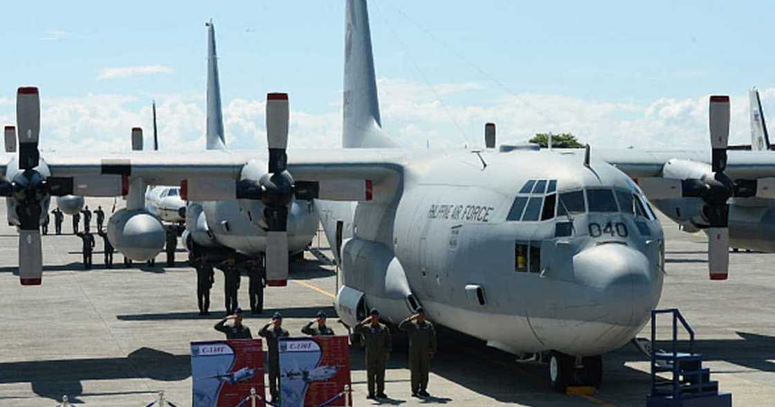 TikTok video ng mga sundalong makikitang masayang sumasakay sa C-130 bago ito bumagsak sa Sulu, nag-viral TikTok video ng mga sundalong makikitang masayang sumasakay sa C-130 bago ito bumagsak sa Sulu, nag-viral