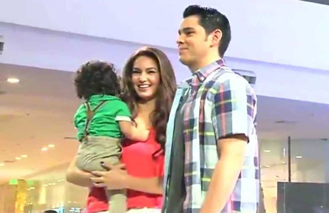 Richard Gutierrez, sinalubong kanyang mag-iina ng supresa sa kanyang pag-uwi Richard Gutierrez, sinalubong kanyang mag-iina ng supresa sa kanyang pag-uwi