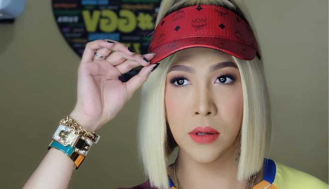 Vice Ganda, kinuwento na pinagtatapon umano ni Ethel Booba ang gamit niya sa condo Vice Ganda, kinuwento na pinagtatapon umano ni Ethel Booba ang gamit niya sa condo