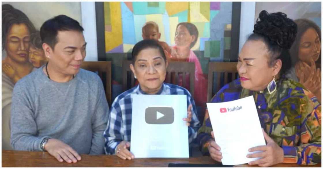 Showbiz Now Na! ni Cristy Fermin, nakatanggap na ng silver play button ng YouTube Showbiz Now Na! ni Cristy Fermin, nakatanggap na ng silver play button ng YouTube