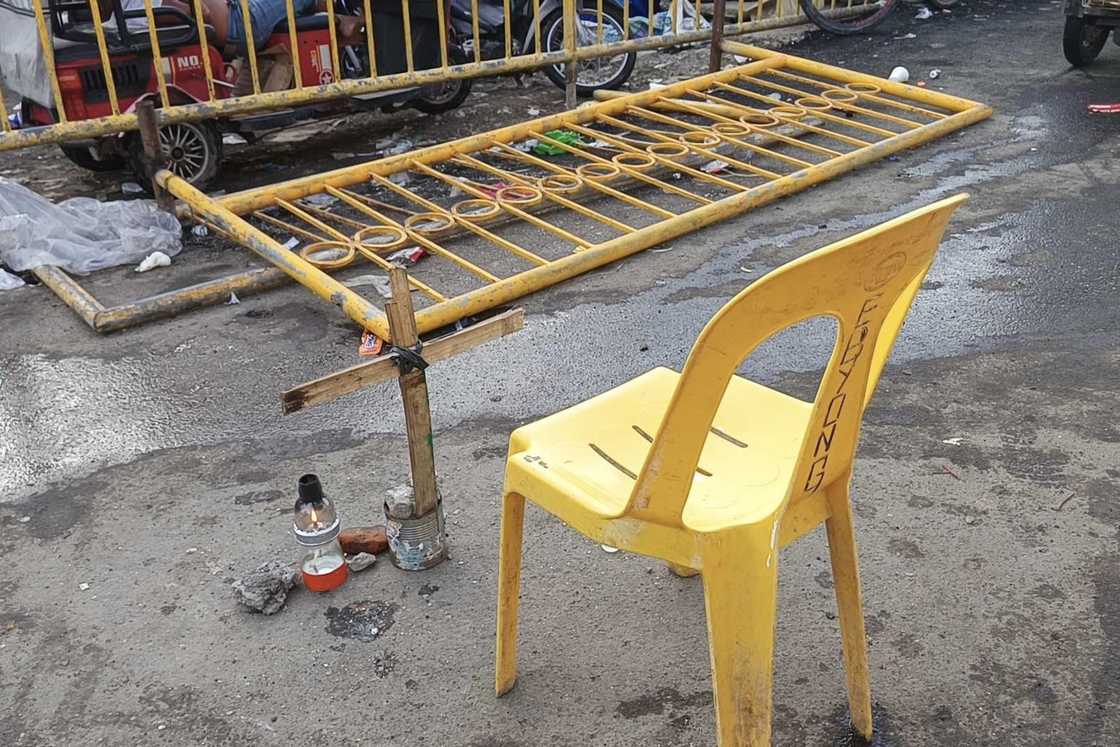 4 anyos na bata, nasawi matapos mabagsakan ng metal railings sa Cebu City 4 anyos na bata, nasawi matapos mabagsakan ng metal railings sa Cebu City