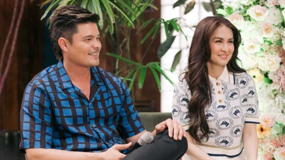 Marian habang nagbabasa ng script ng pelikula nila ni Dingdong: "umiiyak ako, humihikbi ako" Marian habang nagbabasa ng script ng pelikula nila ni Dingdong: "umiiyak ako, humihikbi ako"
