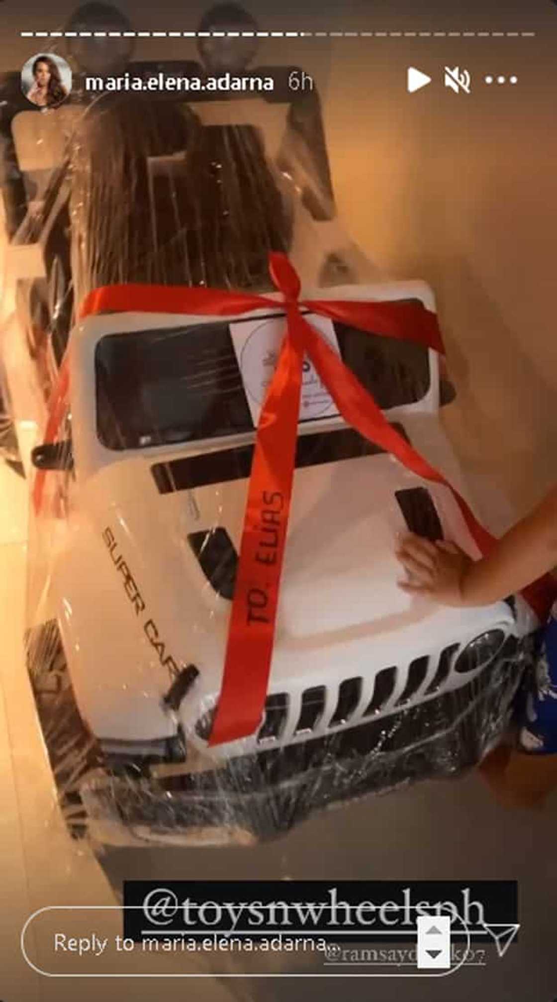 Derek Ramsay gives Elias giant remote control car, labels it: "From Tito D" Derek Ramsay gives Elias giant remote control car, labels it: "From Tito D"