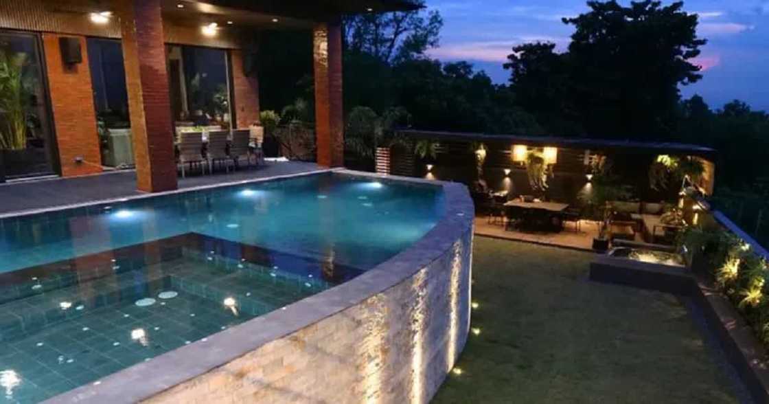 Doug Kramer, lalo pang pinaganda ang bahay: “improved outdoor, indoor” (@dougkramer)