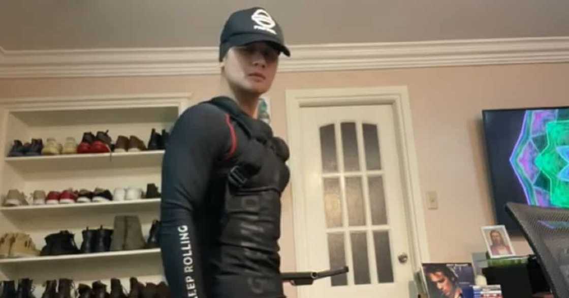 JM, pinost ang intense exercise matapos idawit ng bashers sa Kylie-Aljur issue JM, pinost ang intense exercise matapos idawit ng bashers sa Kylie-Aljur issue