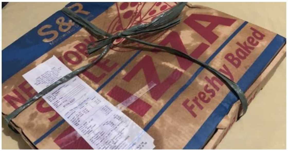 Customer na 'di nagreklamo sa kabila ng late na delivery at malamig na pizza, viral Customer na 'di nagreklamo sa kabila ng late na delivery at malamig na pizza, viral