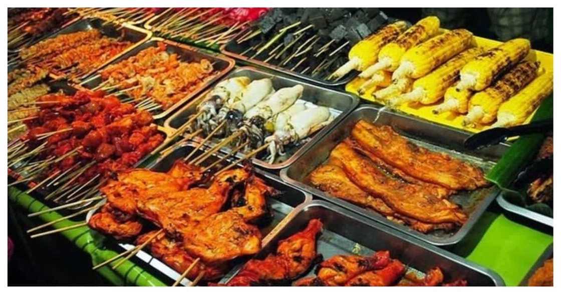 Bukod sa yosi: Labis na pagkain ng 'inihaw', maaring magdulot ng cancer ayon sa eksperto Bukod sa yosi: Labis na pagkain ng 'inihaw', maaring magdulot ng cancer ayon sa eksperto