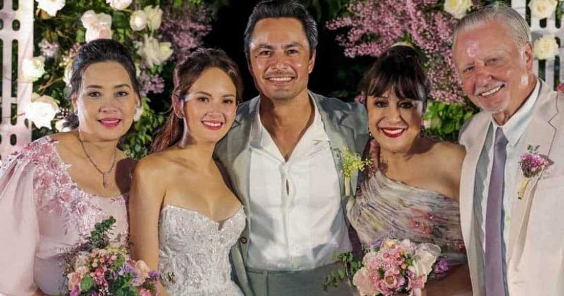 Derek Ramsay, kinagiliwan ng marami ang kanyang “Mi Familia” post kung saan yakap-yakap niya si Elias Modesto