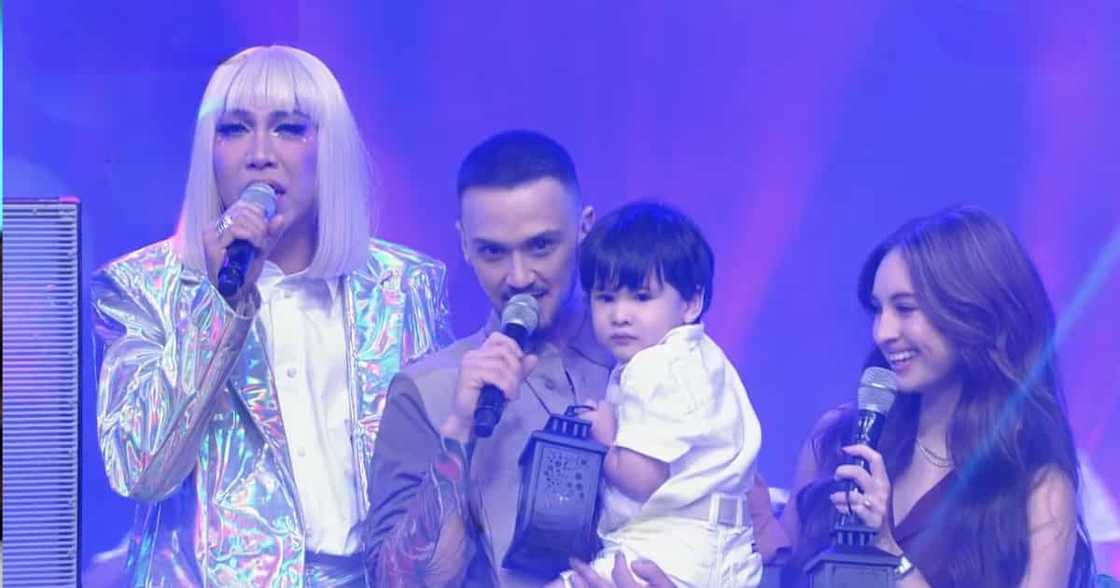 Coleen Garcia kay Vice Ganda nang magkita sila: "Magbati na kayo please" Coleen Garcia kay Vice Ganda nang magkita sila: "Magbati na kayo please"
