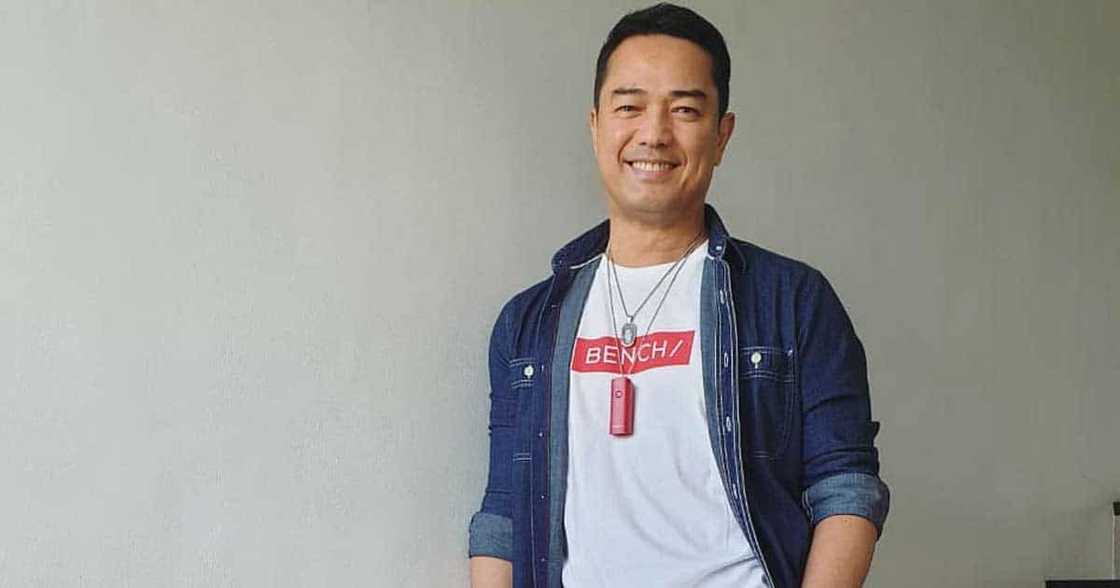 Ariel Rivera, di napigilan ang maluha habang kinukwento mga huling sandali kasama ang ama: “Thank you Dad” Ariel Rivera, di napigilan ang maluha habang kinukwento mga huling sandali kasama ang ama: “Thank you Dad”