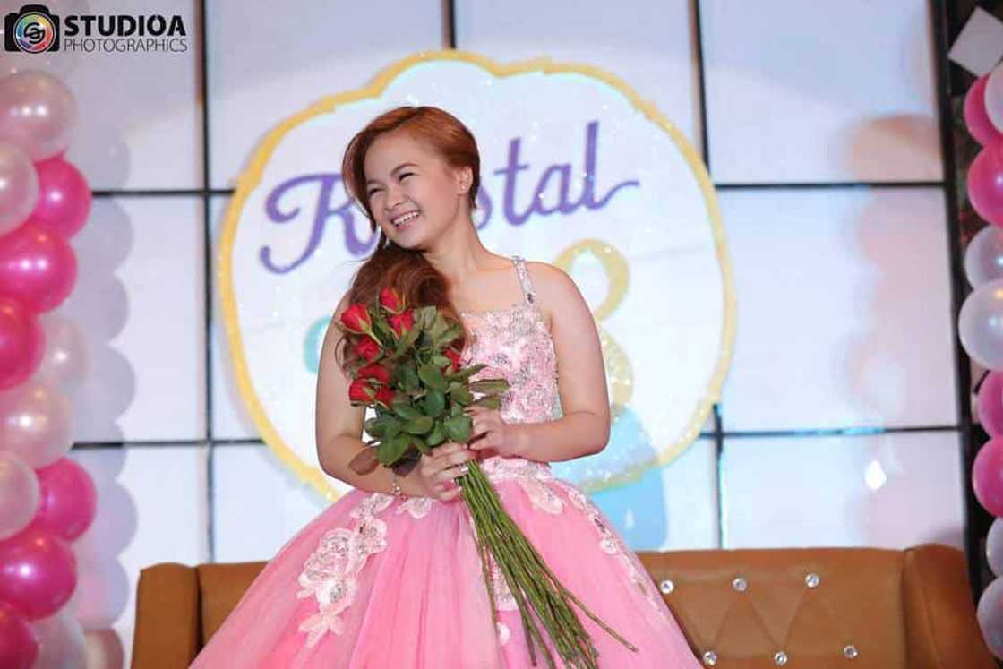 Stylish celebrity debutantes and their breathtaking gowns Stylish celebrity debutantes and their breathtaking gowns