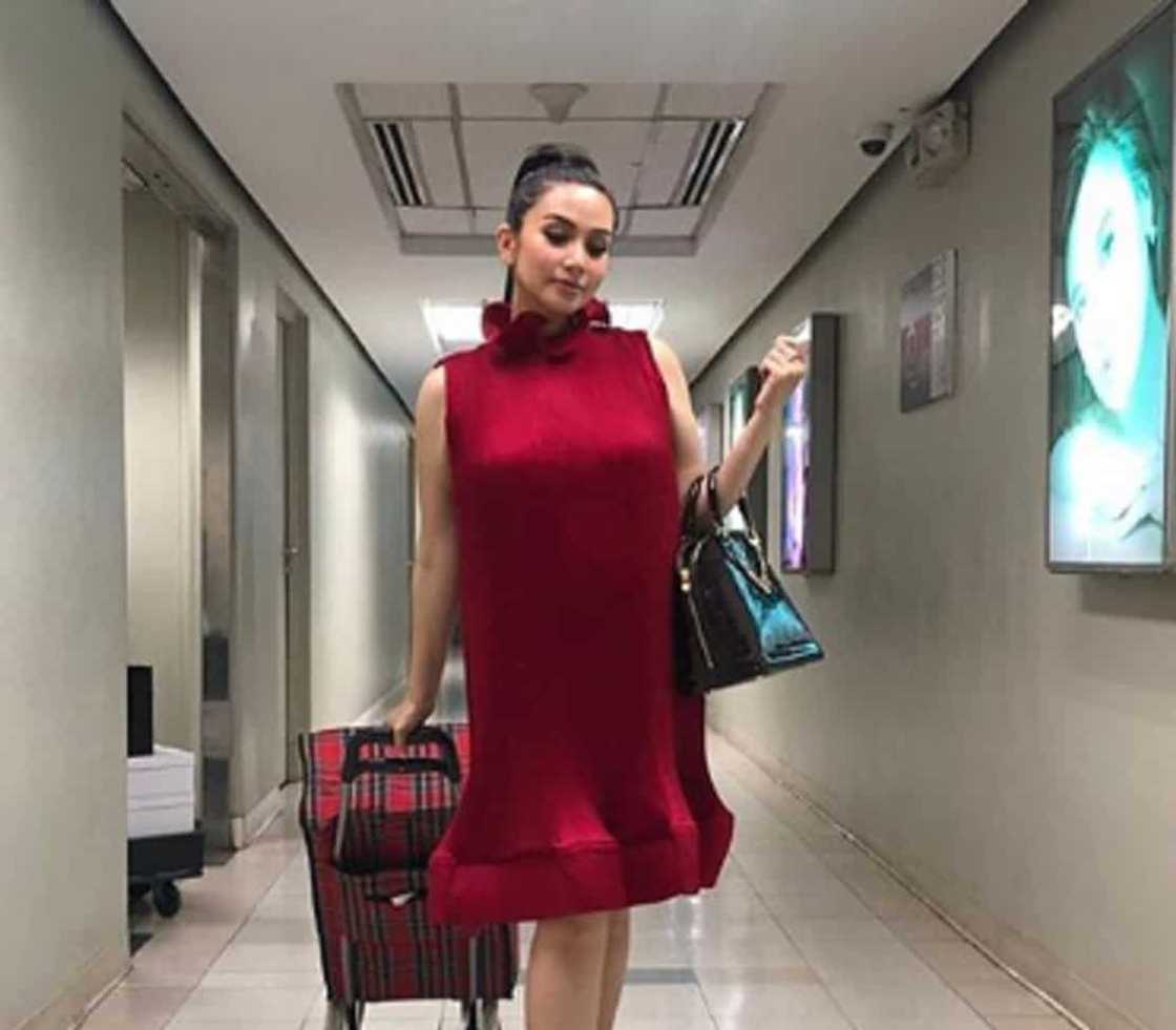 Mariel Padilla, labis na natuwa sa ipinadalang pagkain at thank you card ni Ms. Helen Gamboa Mariel Padilla, labis na natuwa sa ipinadalang pagkain at thank you card ni Ms. Helen Gamboa