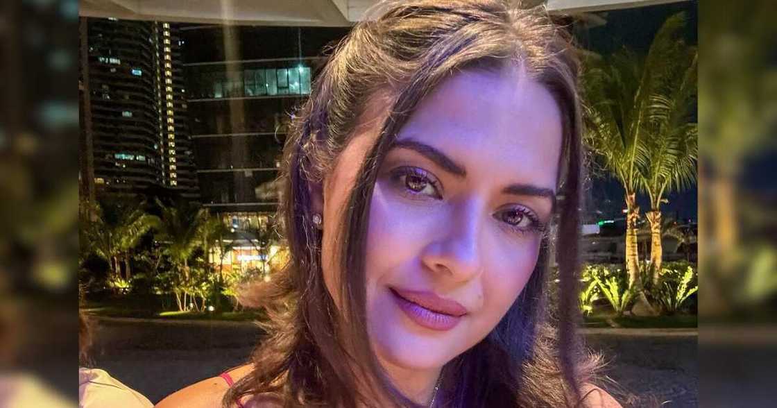 Priscilla, nag-post ng pic sa eroplano matapos ang “looking very divorced Mr. Estrada” comment niya Priscilla, nag-post ng pic sa eroplano matapos ang “looking very divorced Mr. Estrada” comment niya