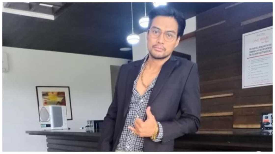 Ogie Diaz, may payo kay Marco Alcaraz matapos na umano'y ma-bash sa kanyang song number Ogie Diaz, may payo kay Marco Alcaraz matapos na umano'y ma-bash sa kanyang song number