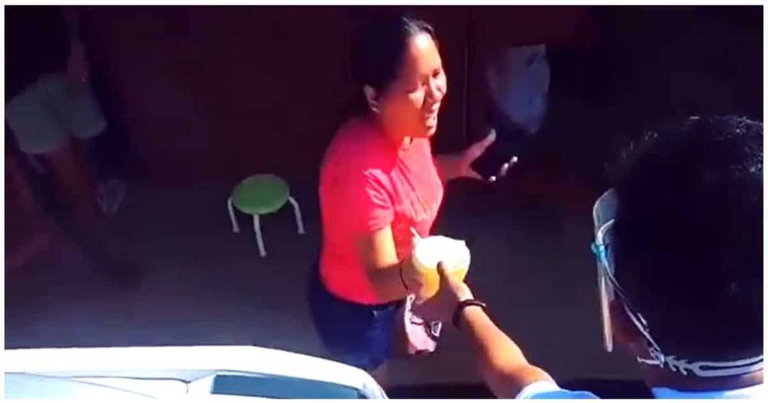 Video ng feeding program na inakalang nanghuhuli ng walang face mask at shield, viral Video ng feeding program na inakalang nanghuhuli ng walang face mask at shield, viral