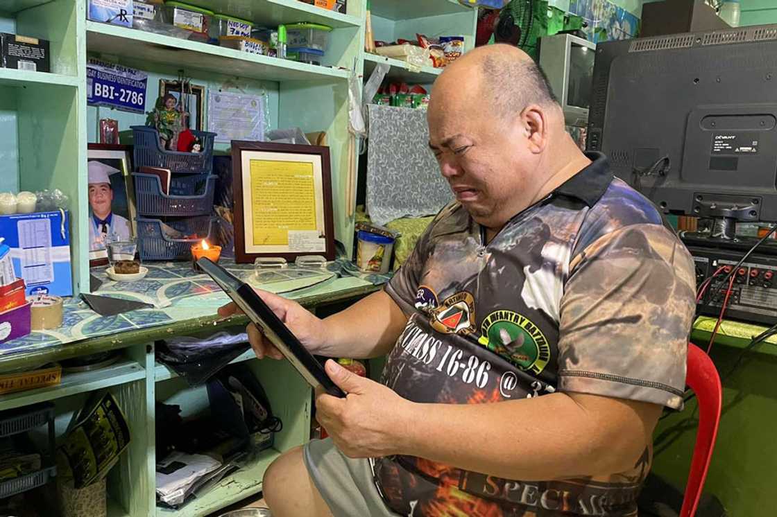 Ama, labis nabigla nang mapagtantong anak niya ang sangkot sa nadaanang aksidente Ama, labis nabigla nang mapagtantong anak niya ang sangkot sa nadaanang aksidente